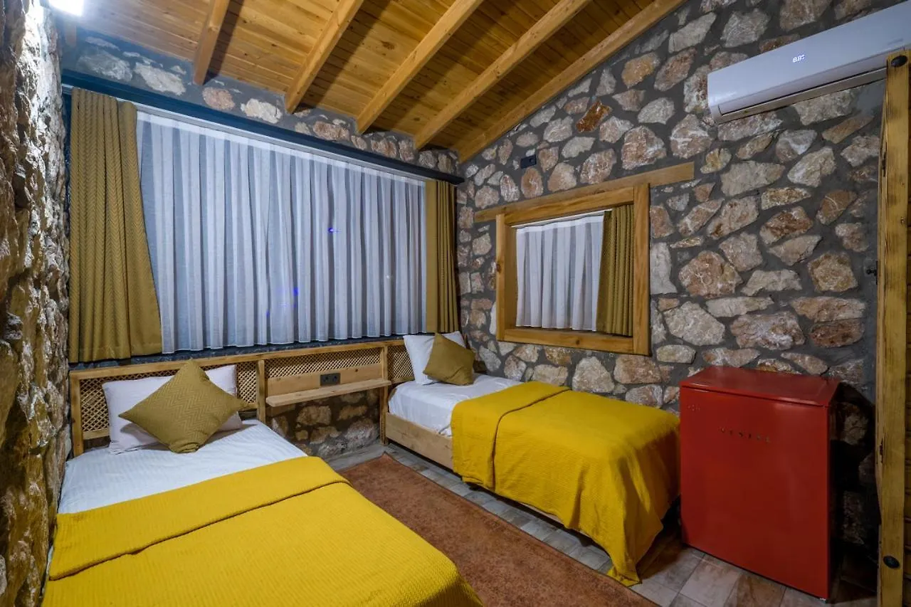 Villa Lueks Dinlenme Selale Kaydirak Havuzu Manzaralar Fethiye