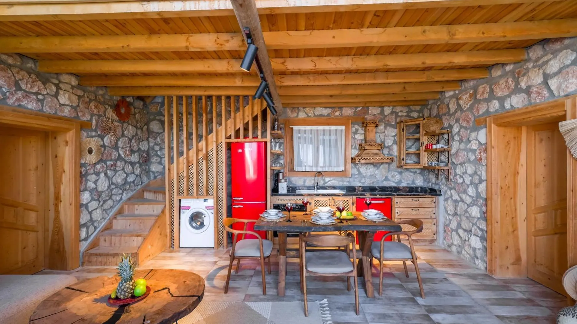 Lueks Dinlenme Selale Kaydirak Havuzu Manzaralar Villa Fethiye