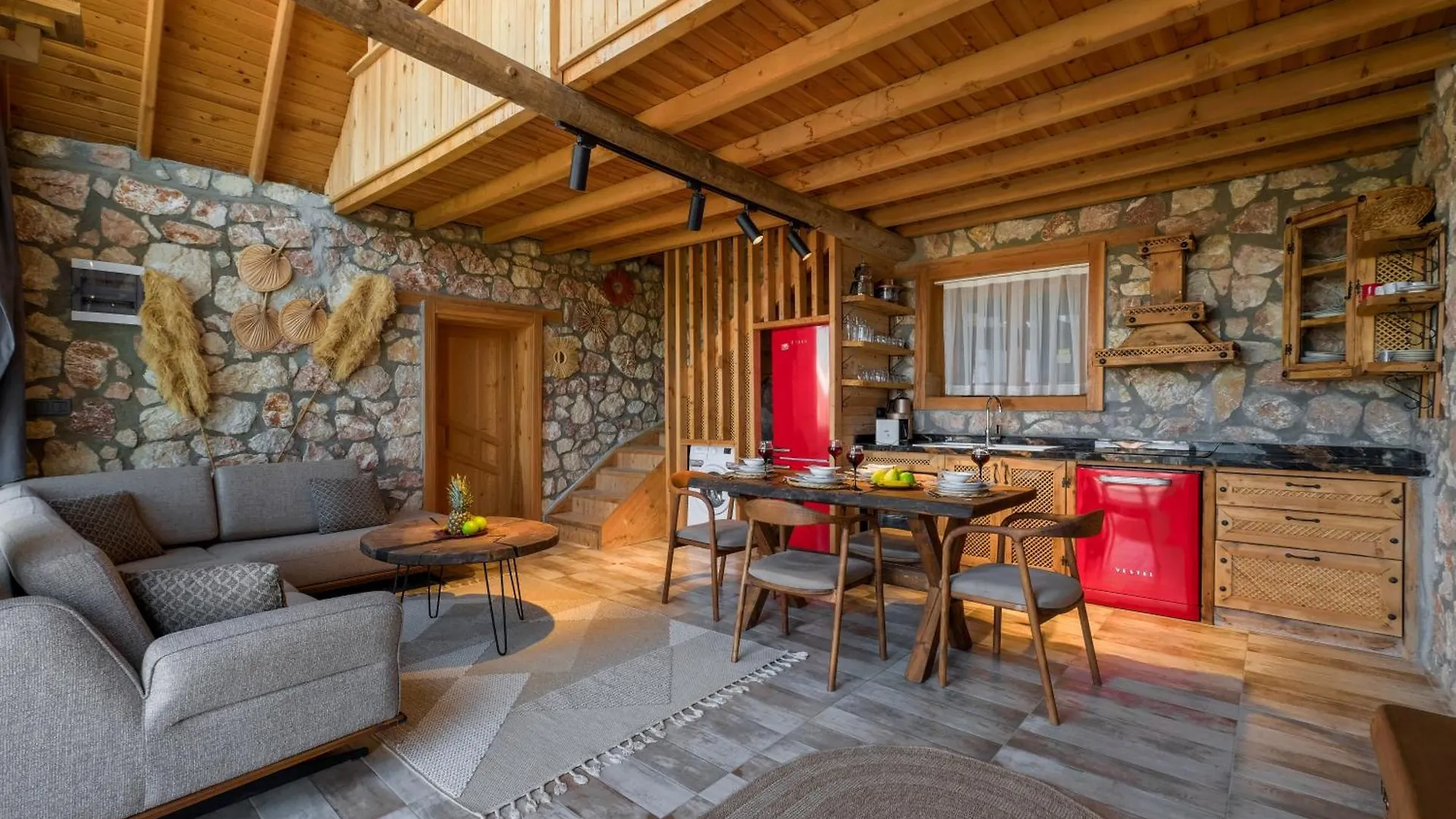 Lueks Dinlenme Selale Kaydirak Havuzu Manzaralar Villa Fethiye Turkey