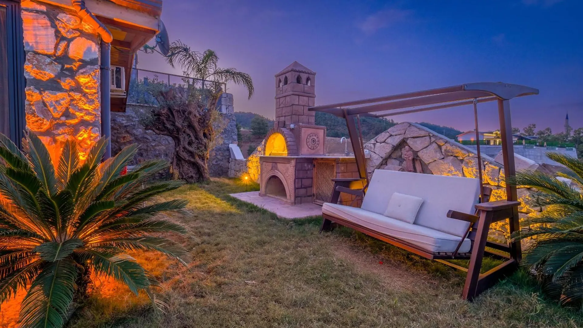 Lueks Dinlenme Selale Kaydirak Havuzu Manzaralar Villa Fethiye
