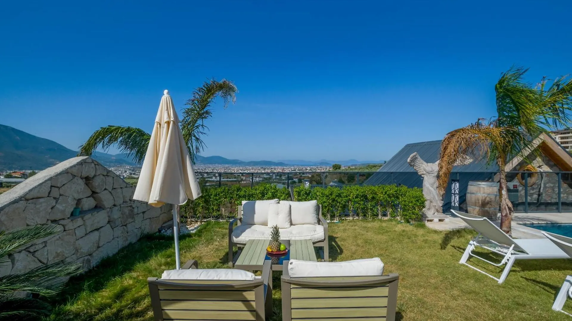 Villa Lueks Dinlenme Selale Kaydirak Havuzu Manzaralar Fethiye